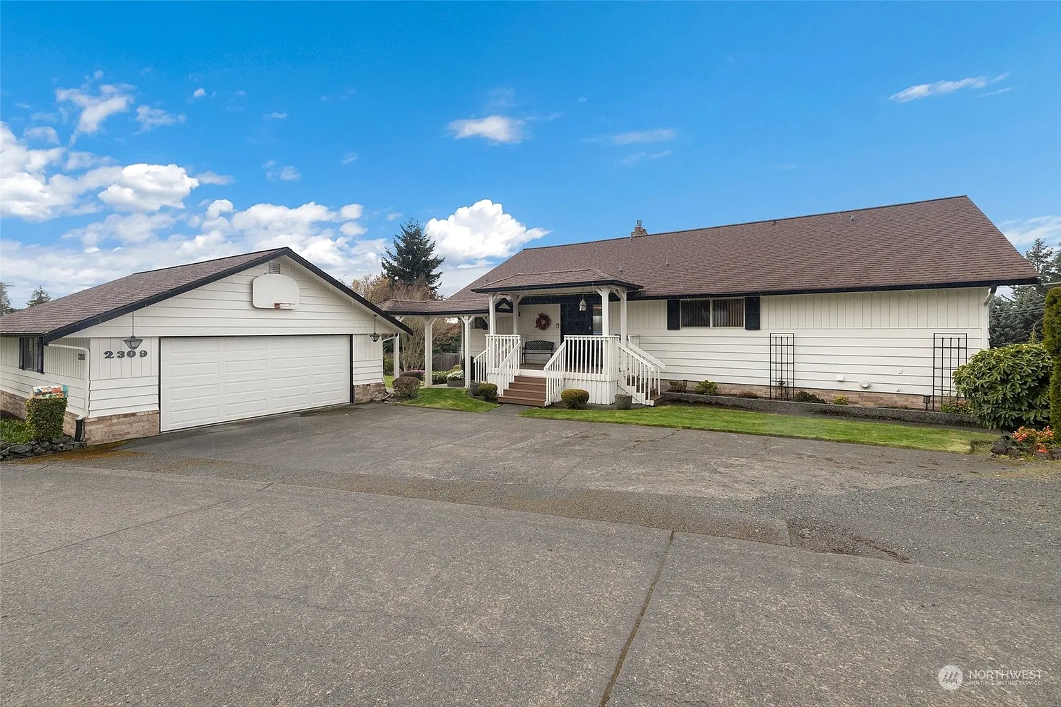 2309 N Narrows Drive photo 1