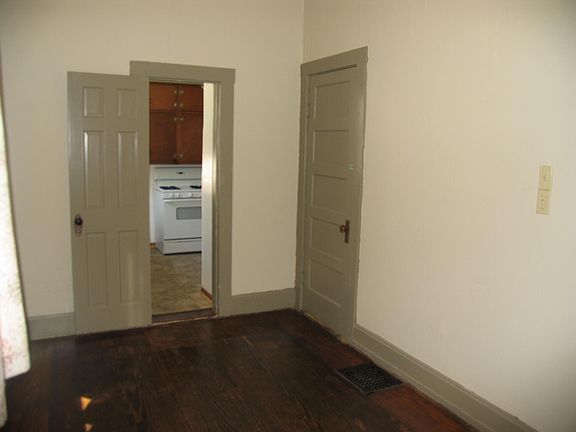 2nd image of 2745 Norwood Ave #1