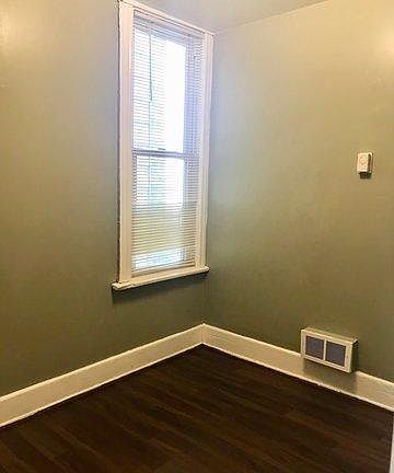 3rd image of 2447 N California Ave #1T