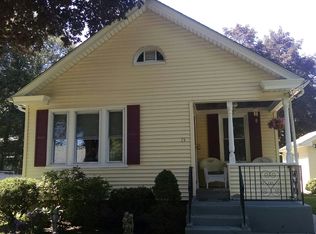 15 Calef St, Johnston, RI 02919