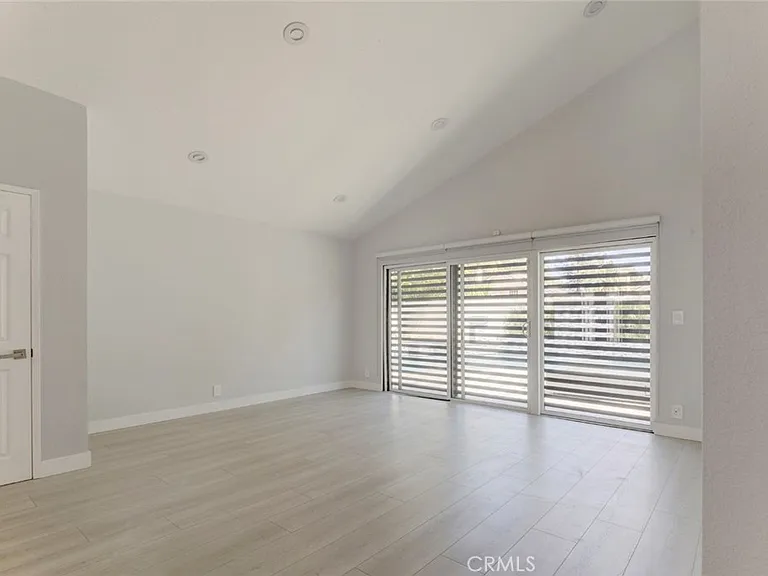 9450 Tampa Ave — Photo 16