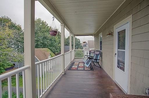 1st image of 20 Willow Ave #3