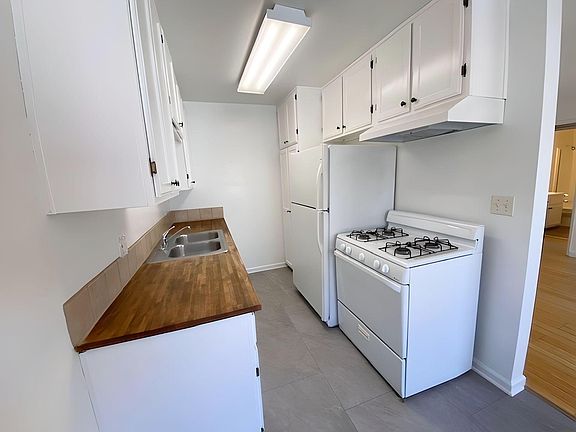 5th image of 1942 Vista Del Mar St #1