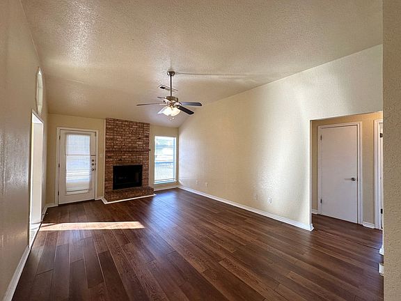 3rd image of 3011 O'W Curry Dr