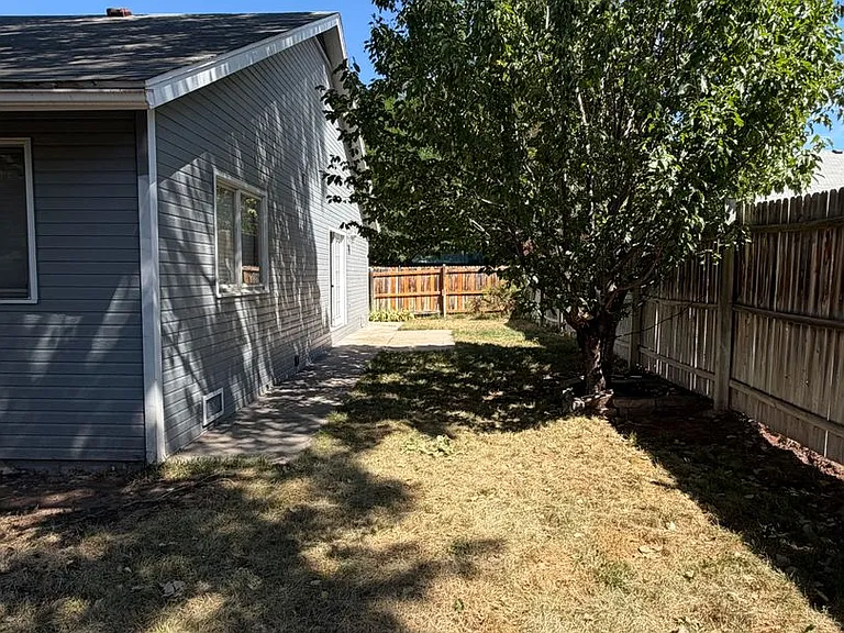 460 Palmetto Dr — Photo 19