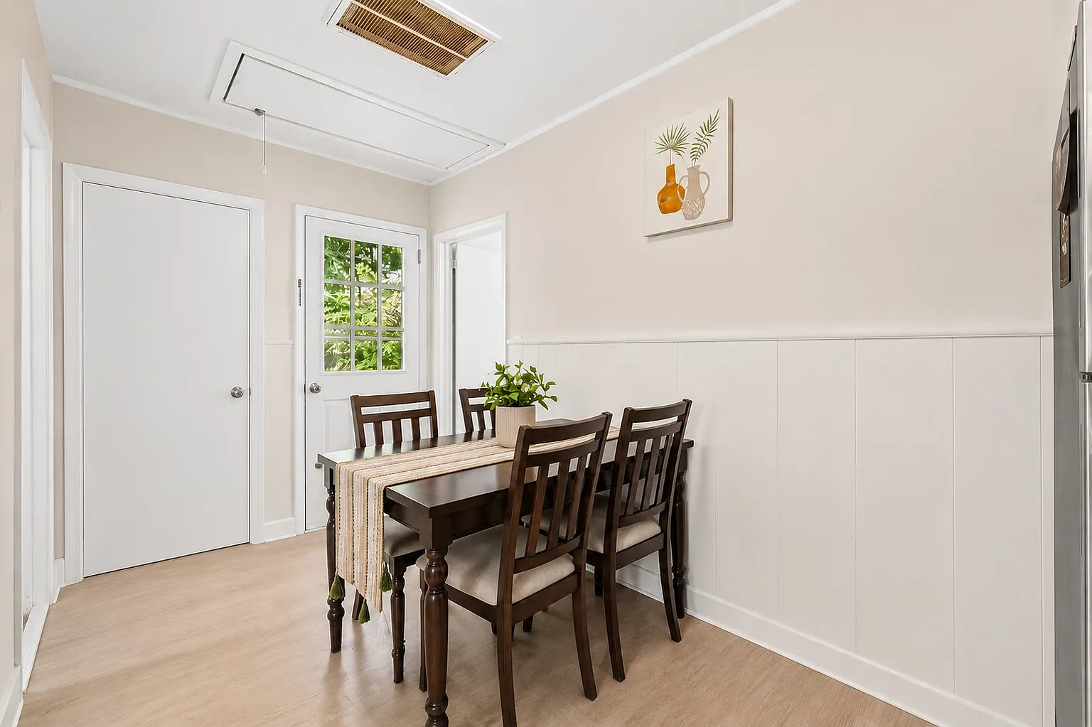 2 bed, $2,850 — Photo 4