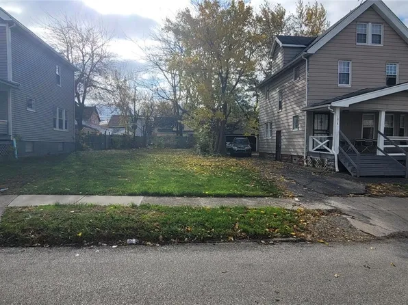 7820 New York Ave, Cleveland, OH 44105