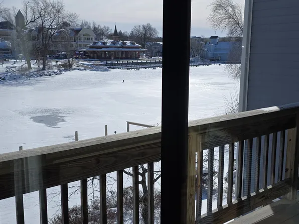 51 Mill St, Wolfeboro, NH 03894