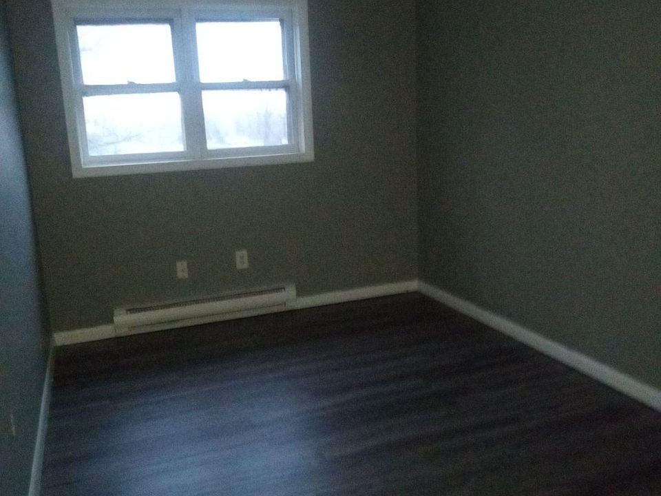 2nd image of 1904 Livingston St