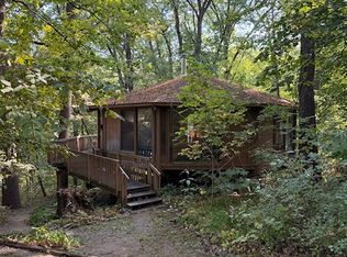 2 Lost Ridge Ln, Galena, IL 61036