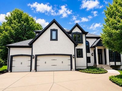 10820 S Cedar Niles Blvd, Olathe, KS, 66061