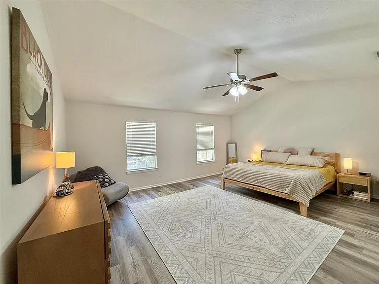 2 Twin Feather Pl — Photo 31