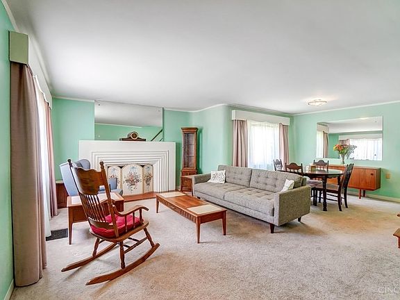 2nd image of 8297 Wexford Ave