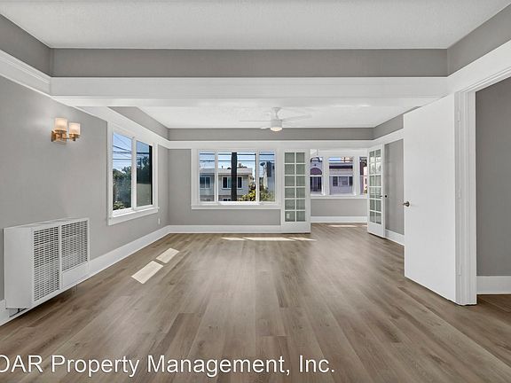 3rd image of 1015 E 2nd St #10984820