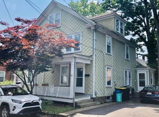 32 Court St, Newtown, PA 18940