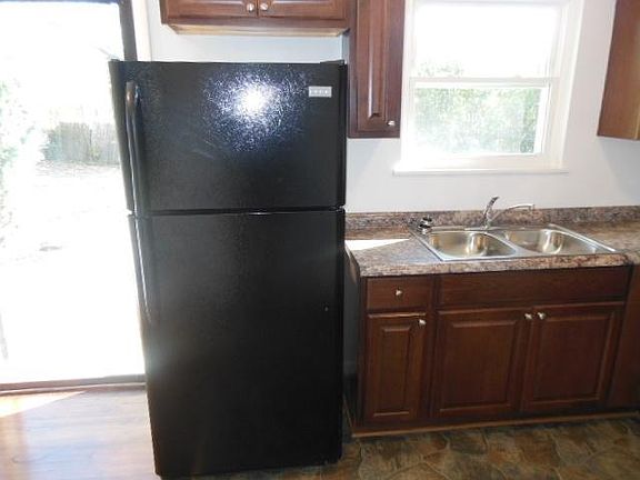 5th image of 333 Koogler Dr NW