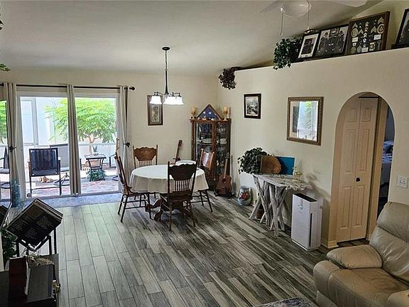 3rd image of 27142 Jackson AVE