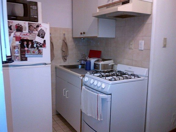 4th image of 43 W 74th St APT 2C