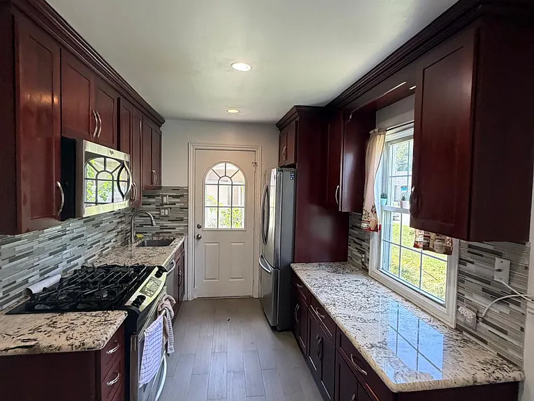 303 West Ln #1 — Photo 9
