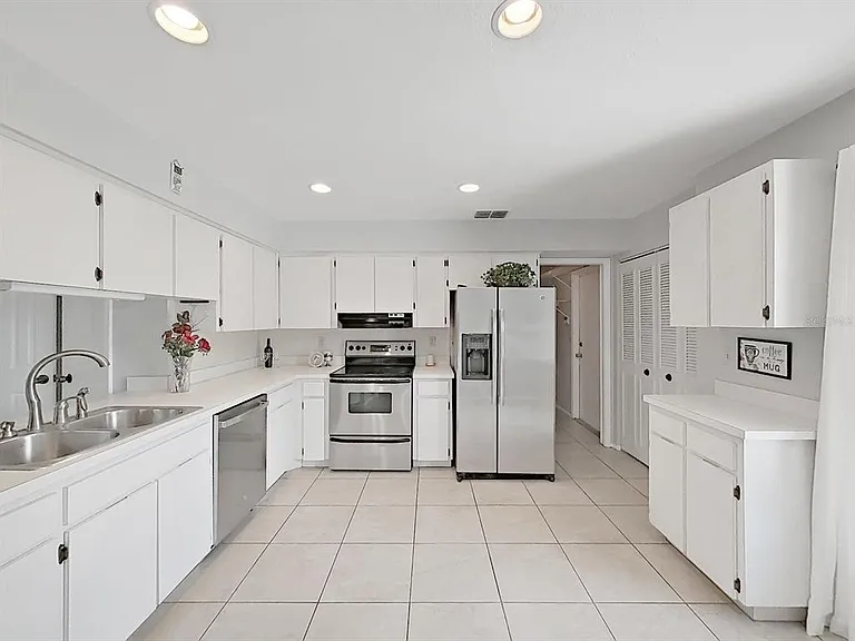 878 Rustic Oaks Dr — Photo 16