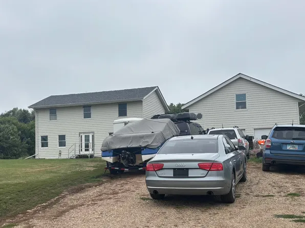 26695 Apple Ln, Hartford, SD 57033