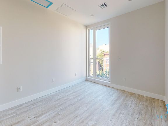 5th image of 948 Bergen St #4F