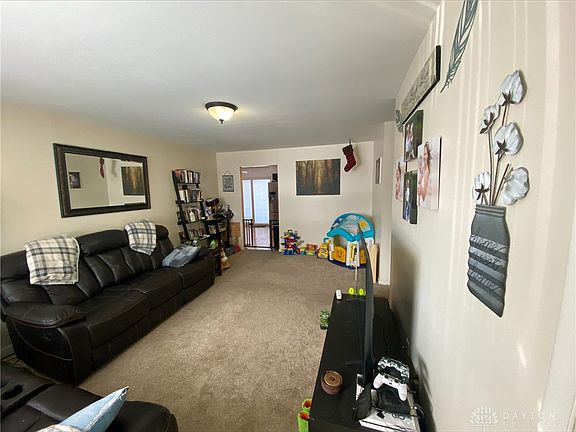 5th image of 815 King Harry Pl