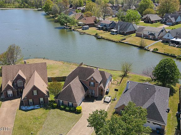 2nd image of 9249 Lakeshore Dr