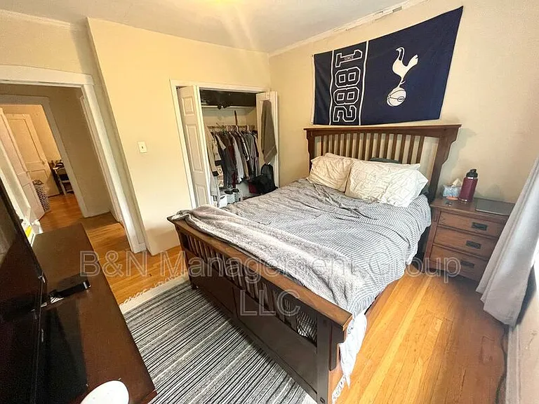 918 W Oakdale Ave #2S — Photo 11