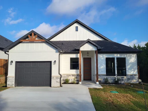 3410 Brazos River Dr, Granbury, TX 76048