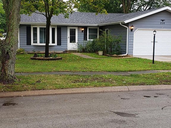 3rd image of 220 Karen Dr