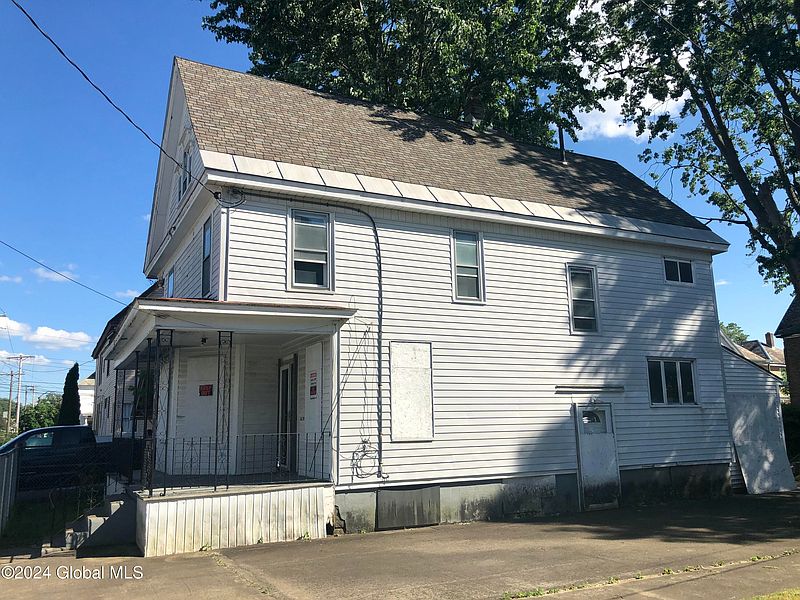 3rd image of 1626-1630 Becker Street