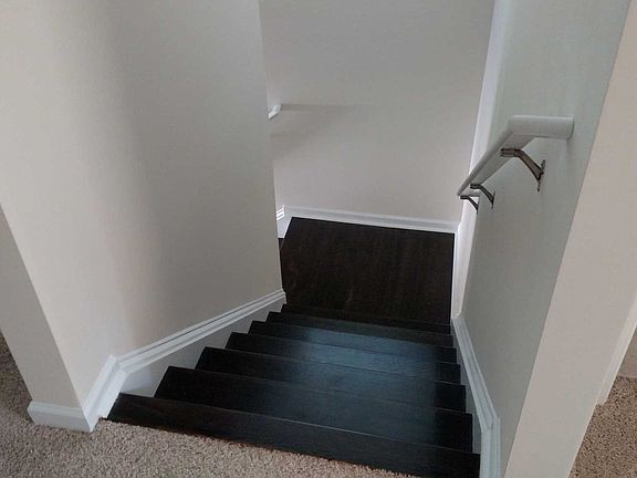 5th image of 225 Chestnut Oak Ln