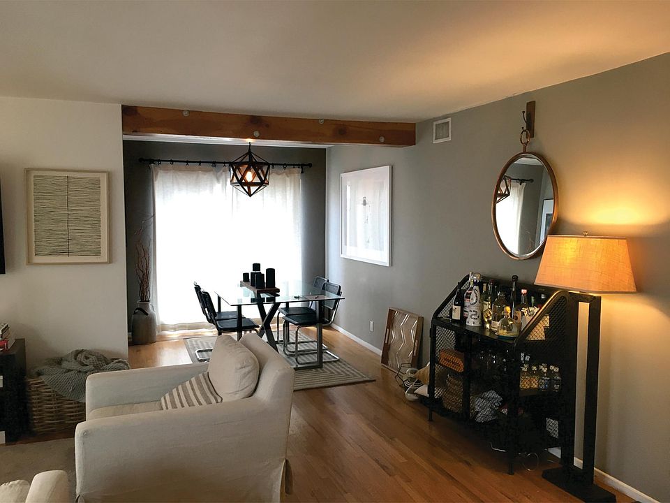 Living Room / Dining Room