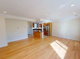112 Sherman Rd, Chestnut Hill, MA 02467