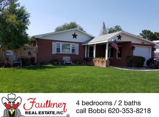 917 N College St, Ulysses, KS 67880