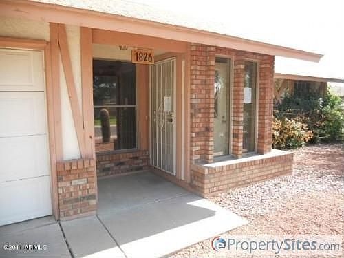2nd image of 1826 W Taro Ln