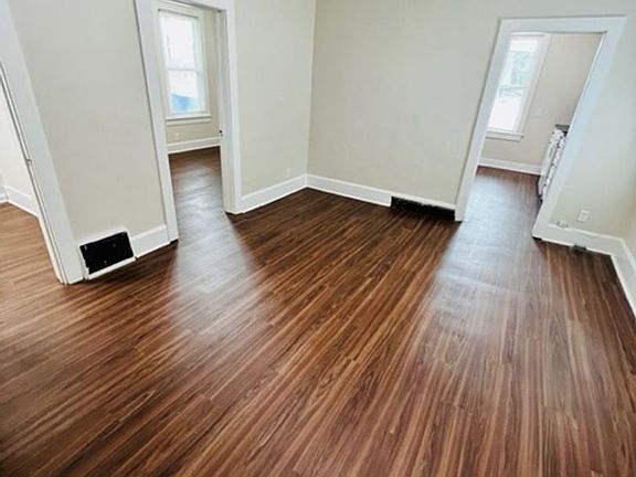2nd image of 808 Cherry St Unit 1
