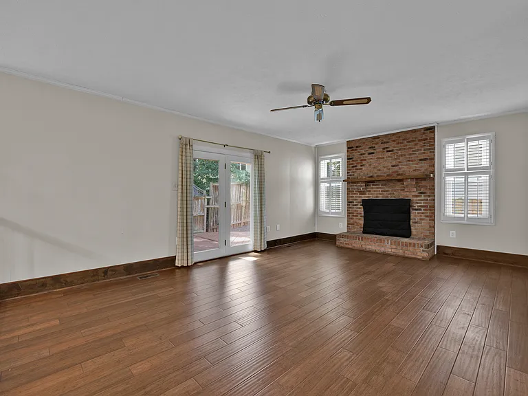 203 Markwood Dr — Photo 16