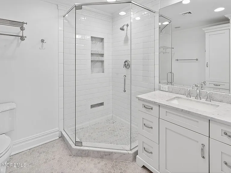 65 E River Rd #20 — Photo 11