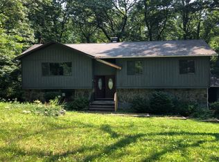 6 Nancy Dr, Lagrangeville, NY 12540