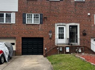105 Laureba Ave, Stratford, NJ 08084