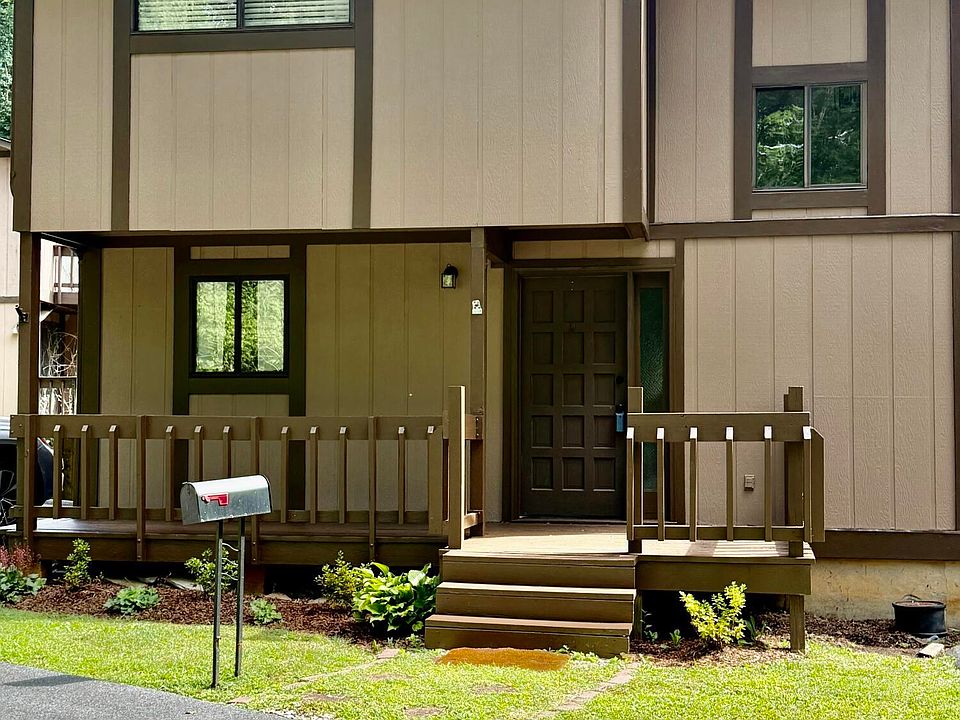 1st image of 24204 Woodridge Cir #D