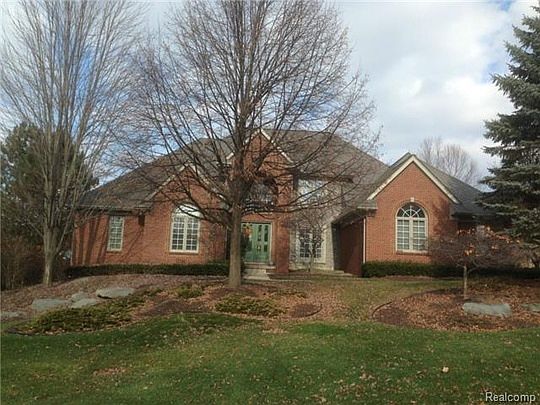 2nd image of 46798 Red Oak Dr