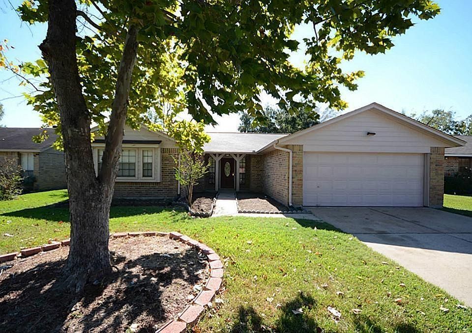 1st image of 18723 Clover Glen Ln