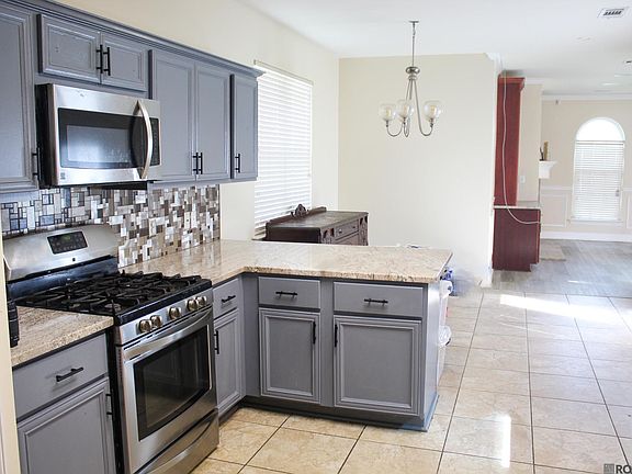 4th image of 15430 Woodlore Dr