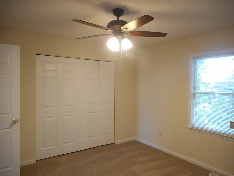 1112 Camden Ave — Photo 8