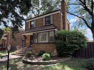 8200 S Fairfield Ave, Chicago, IL 60652
