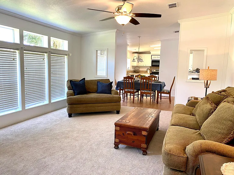 Living Room - spacious and room for desk