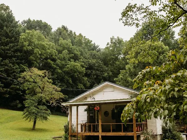 200 Old Woodring Rd, Ellijay, GA 30540
